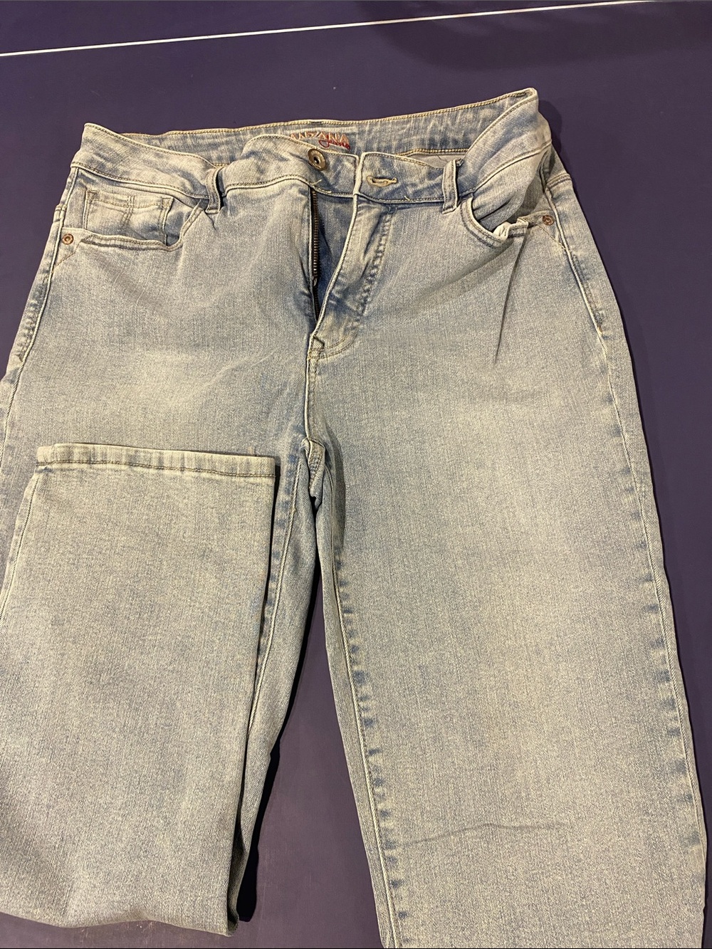 Straight Leg Light Blue Women's Jeans - Classic Everyday Style